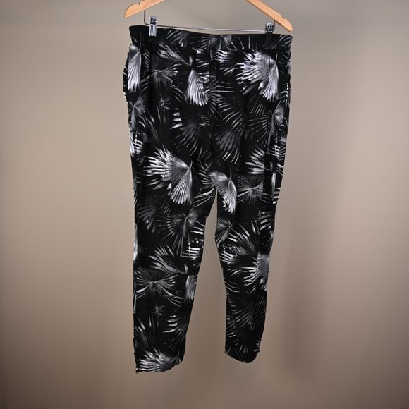 NWOT  Lightweight Rayon Summer Pants-Size 14 Petite - Picture 3 of 6